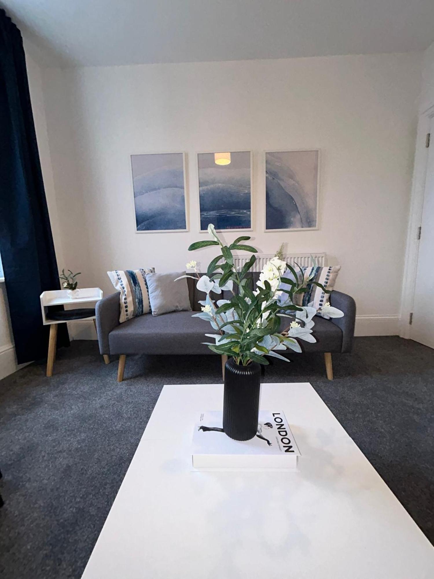 Brand New Modern Apartments Steps From Gloucester Quays Exteriér fotografie