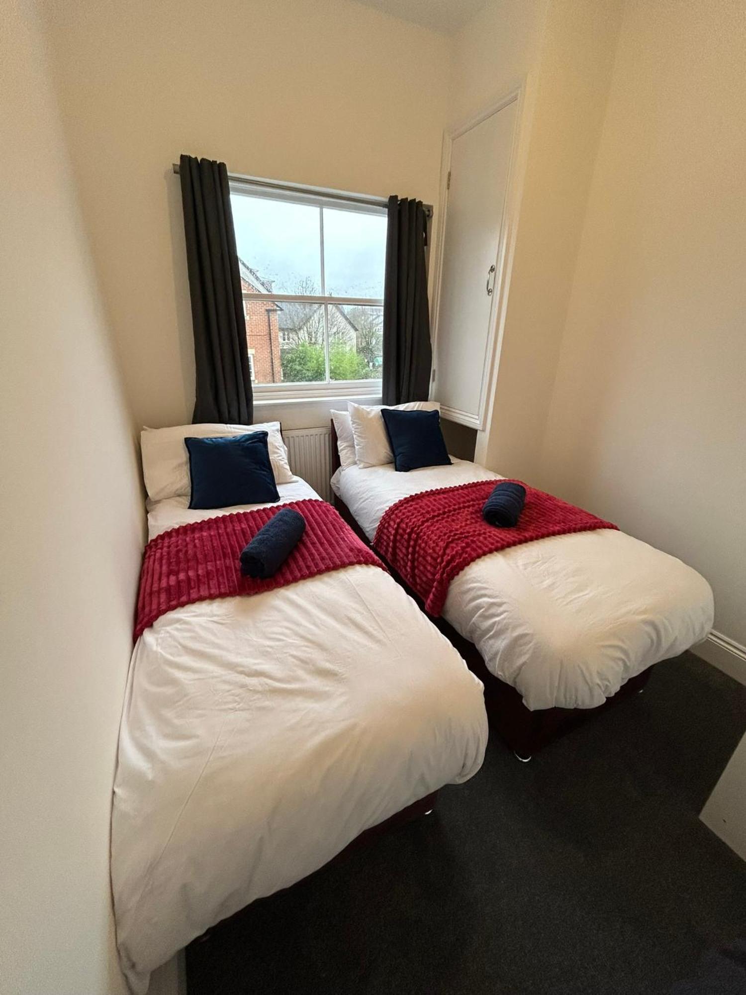 Brand New Modern Apartments Steps From Gloucester Quays Exteriér fotografie