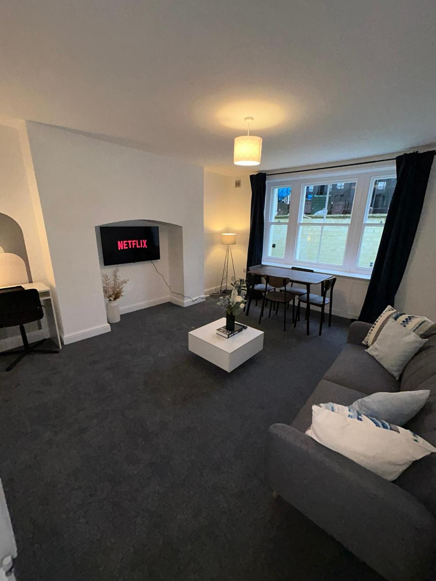 Brand New Modern Apartments Steps From Gloucester Quays Exteriér fotografie