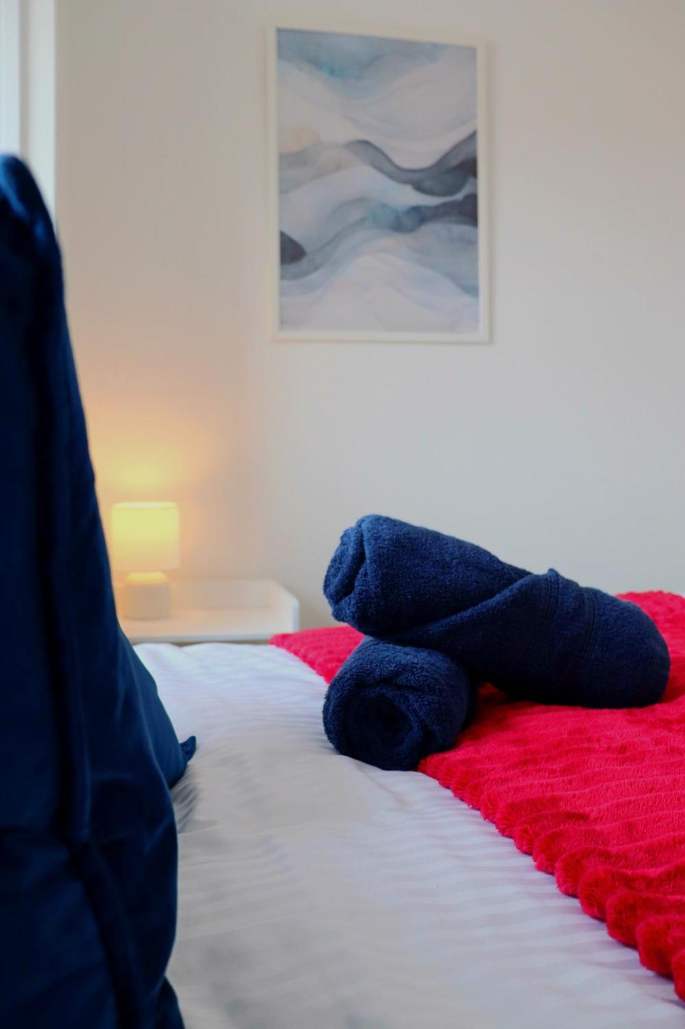 Brand New Modern Apartments Steps From Gloucester Quays Exteriér fotografie