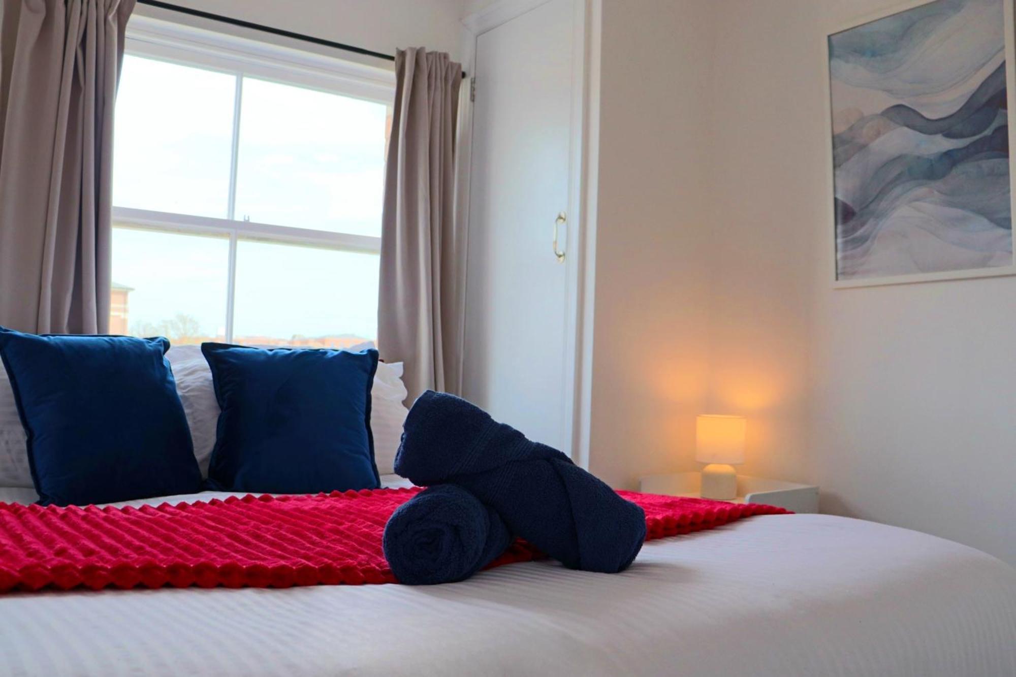 Brand New Modern Apartments Steps From Gloucester Quays Exteriér fotografie
