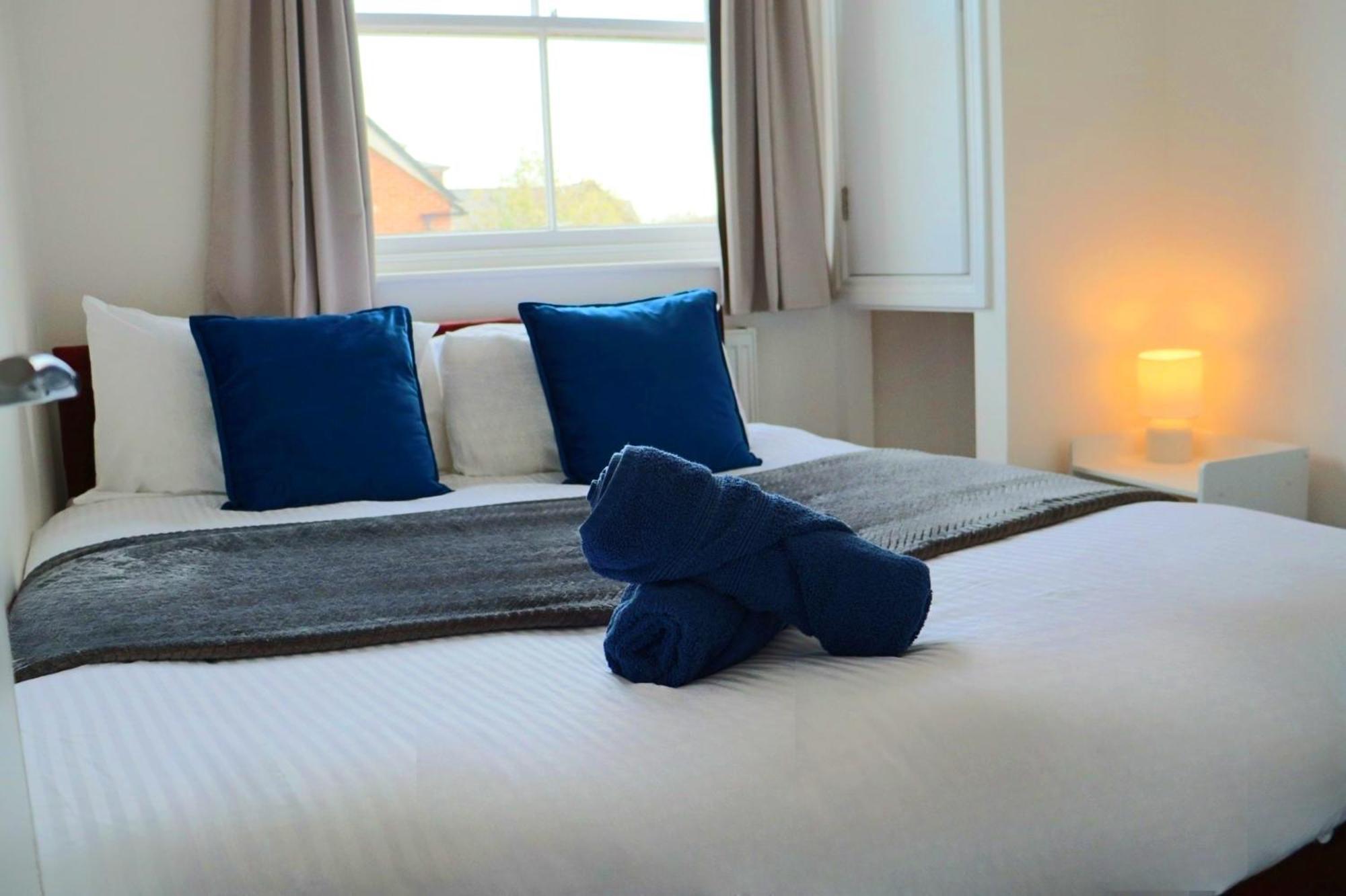 Brand New Modern Apartments Steps From Gloucester Quays Exteriér fotografie